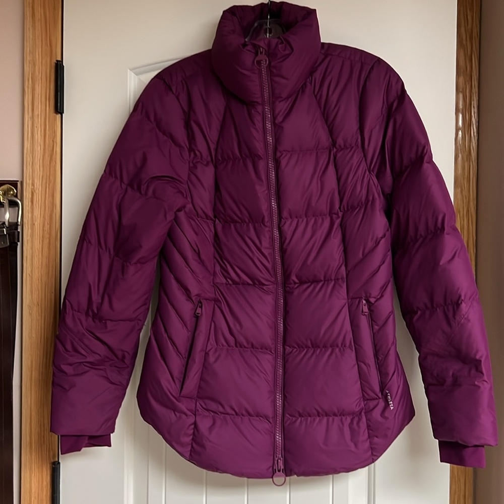 Athleta Downtown Jacket
M - Exotic Fuchsia